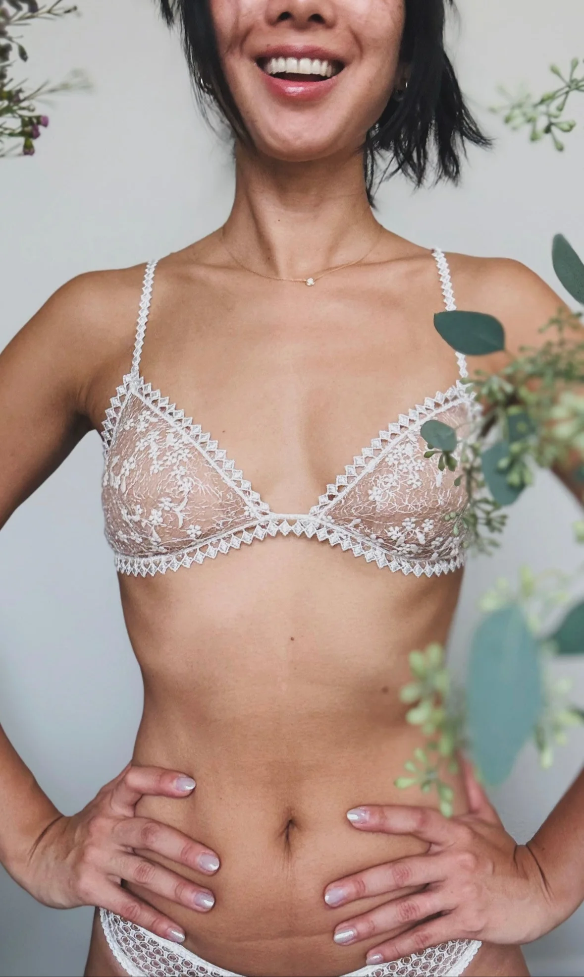 Ivory Floral Embroidery Bralette - Image 9