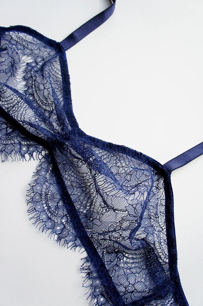 Tilly Lace Bandeau Bralette Navy - Image 4
